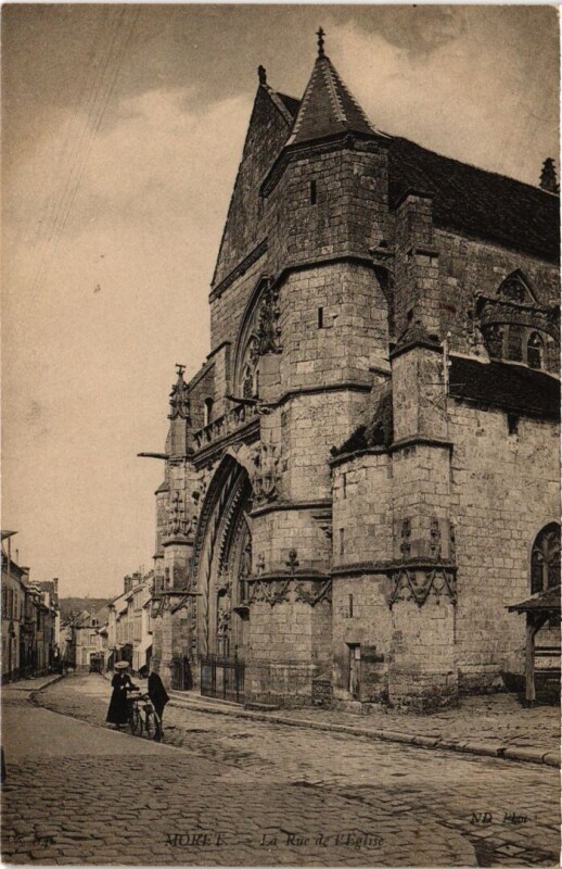 Carte postale ancienne Moret-sur-Loing La Rue de l'Eglise