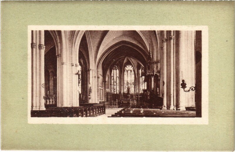 Carte postale ancienne Provins Interieur de l'Eglise à Provins