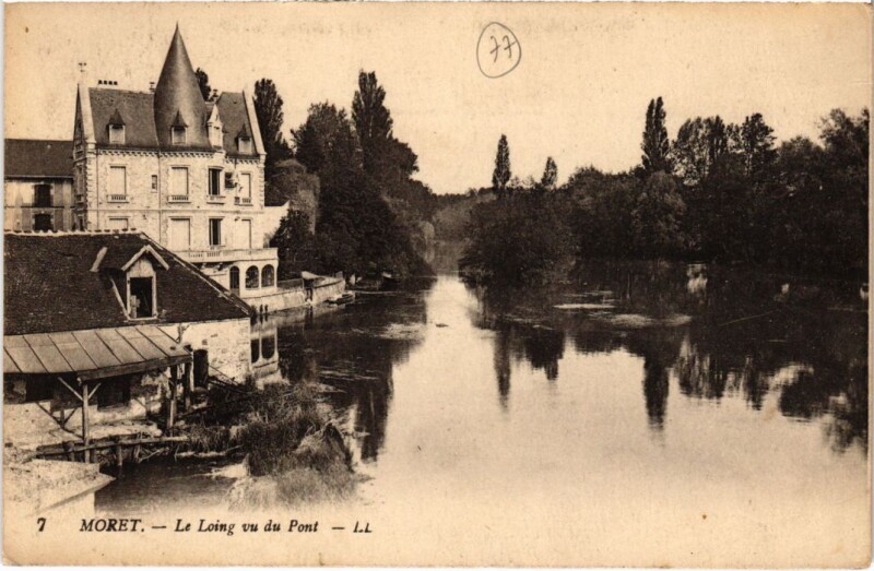 Carte postale ancienne Moret-sur-Loing Le Loing vu du Pont