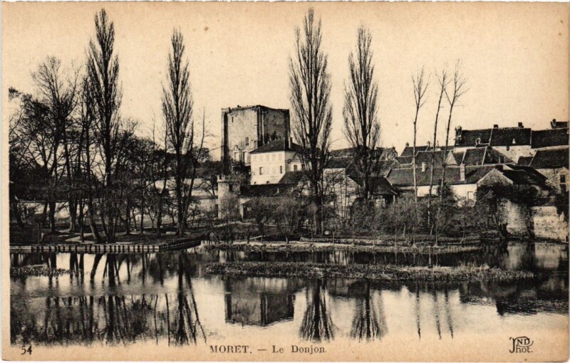 Carte postale ancienne Moret-sur-Loing Le Donjon