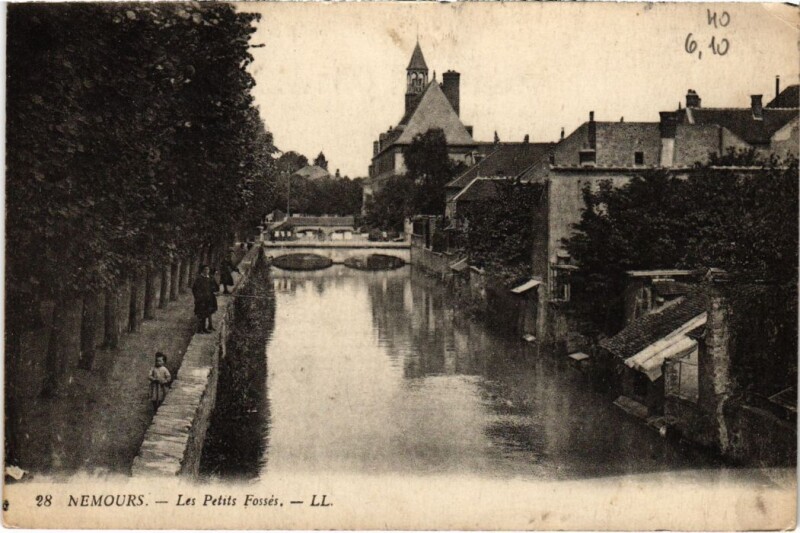 Carte postale ancienne Nemours Les Petits Fosses à Nemours