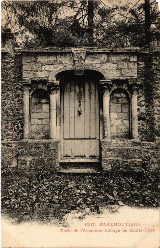 Carte postale ancienne Faremoutiers Porte de l'Ancienne Abbaye de Sainte-Fare à Faremoutiers
