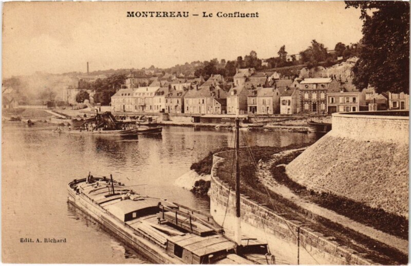 Carte postale ancienne Montereau Le Confluent