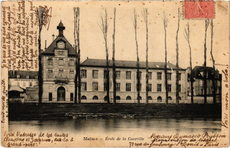 Carte postale ancienne Melun Ecole de la Courtille à Melun
