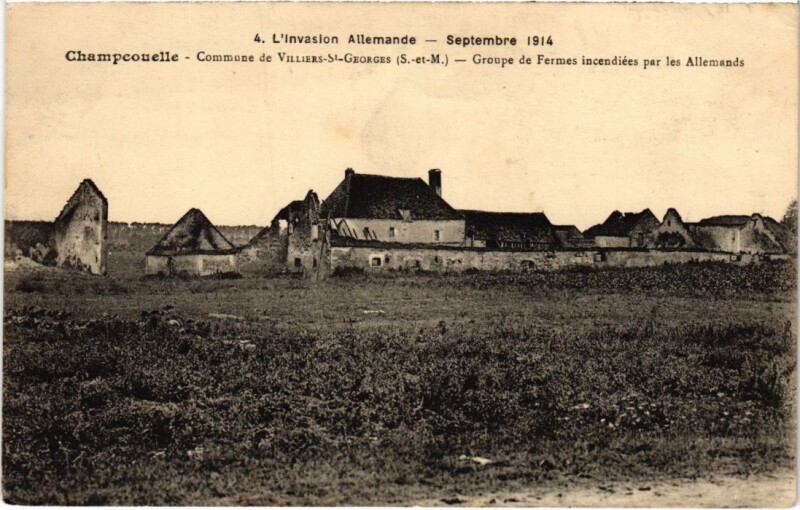 Carte postale ancienne Chamcoucelle Commune de Villiers-Saint-Georges - Groupe de Fermes à Villiers-Saint-Georges