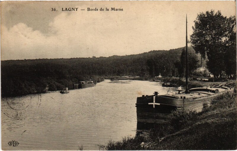 Carte postale ancienne Lagny-sur-Marne Bords de la Marne à Lagny-sur-Marne