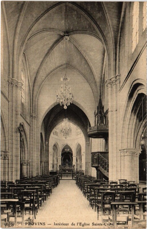 Carte postale ancienne Provins Interieur de l'Eglise Sainte-Croix à Provins