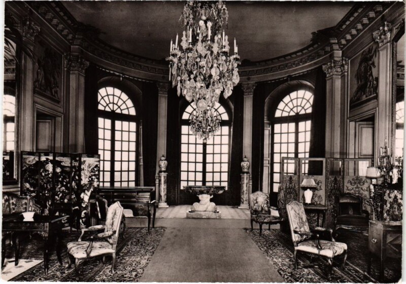 Carte postale ancienne Le Château (XVIIIe siècle) - Le Salon du Rez-de-Chaussée à Champs-sur-Marne