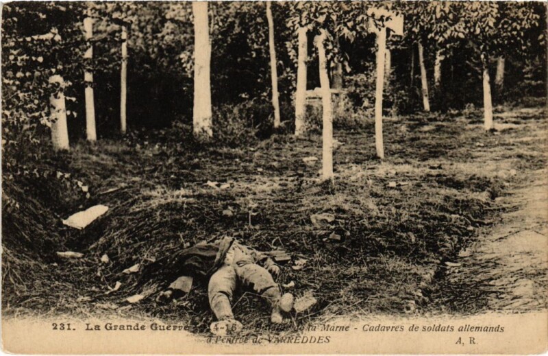 Carte postale ancienne Varreddes Cadavres de Soldats Allemands - 1914-15 à Varreddes