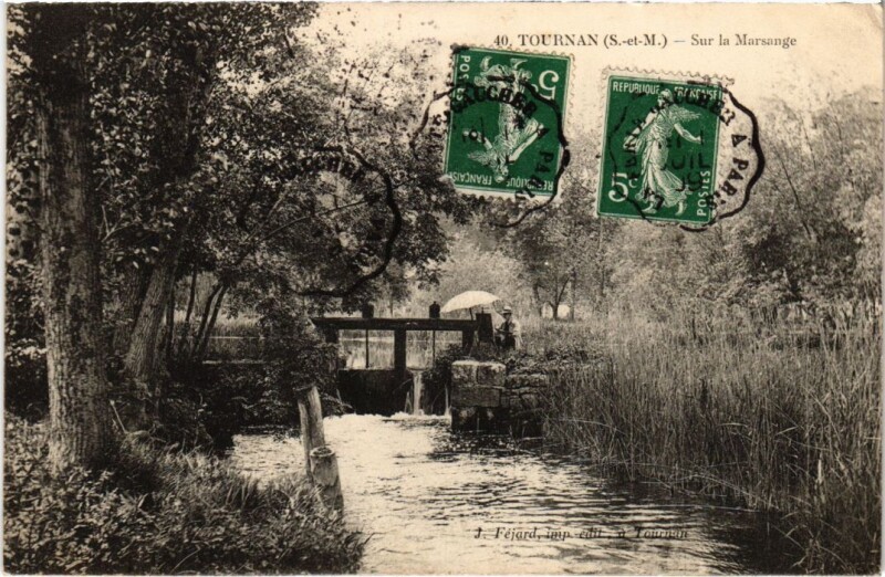 Carte postale ancienne Tournan-en-Brie Sur la Marsange à Tournan-en-Brie