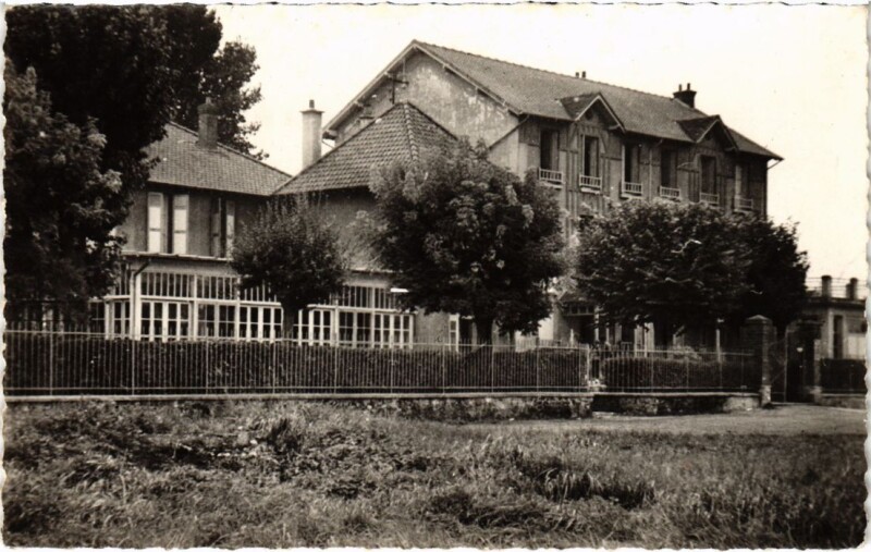 Carte postale ancienne Montevrain Comite d'Entrepise de la R.A.T.P. - Centre de Vacances