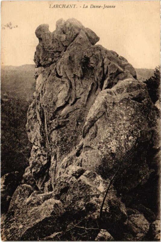Carte postale ancienne Larchant La Dame-Jeanne à Larchant