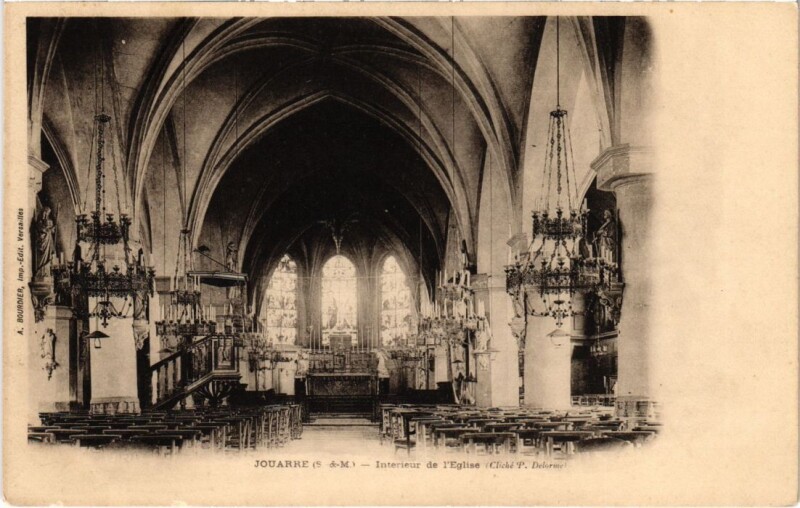 Carte postale ancienne La Ferte sous Jouarre Interieur de l'Eglise à Jouarre