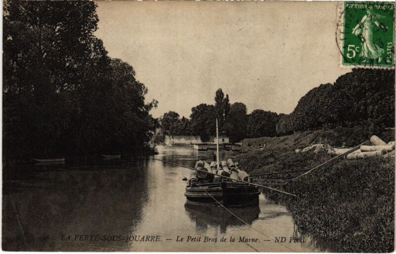 Carte postale ancienne La Ferte sous Jouarre Le Petit Bras de la Marne à Jouarre