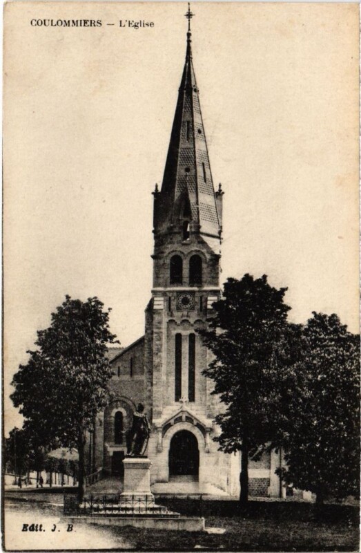 Carte postale ancienne Coulommiers Eglise à Coulommiers