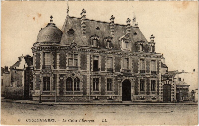 Carte postale ancienne Coulommiers La Caisse d'Epargne à Coulommiers