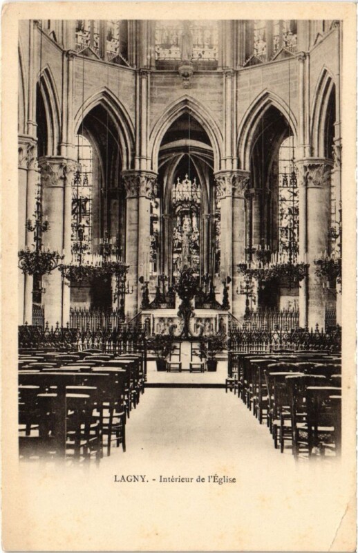 Carte postale ancienne Lagny Interieur de l'Eglise