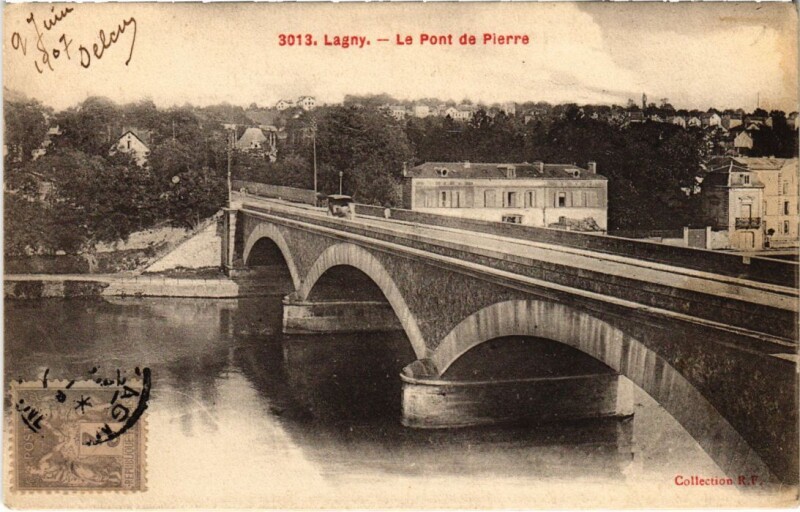 Carte postale ancienne Lagny Pont de Pierre