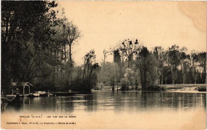 Carte postale ancienne Chelles Les Iles sur la Marne à Chelles