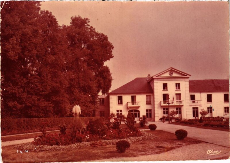 Carte postale ancienne Chelles Hotel de Ville à Chelles
