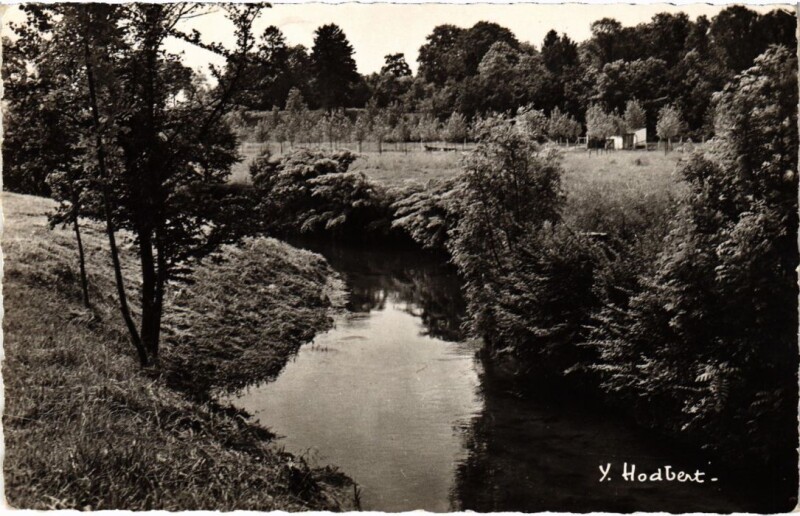 Carte postale ancienne Lizy sur Ourcq L'Ourcq dans la campagne à Lizy-sur-Ourcq