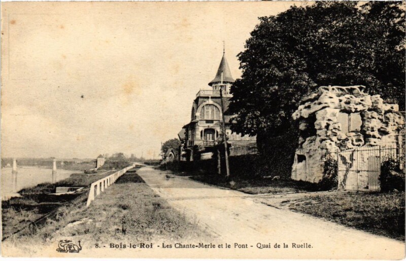 Carte postale ancienne Bois le Roi Les Chante Merle et le Pont Quai de la Ruelle à Bois-le-Roi