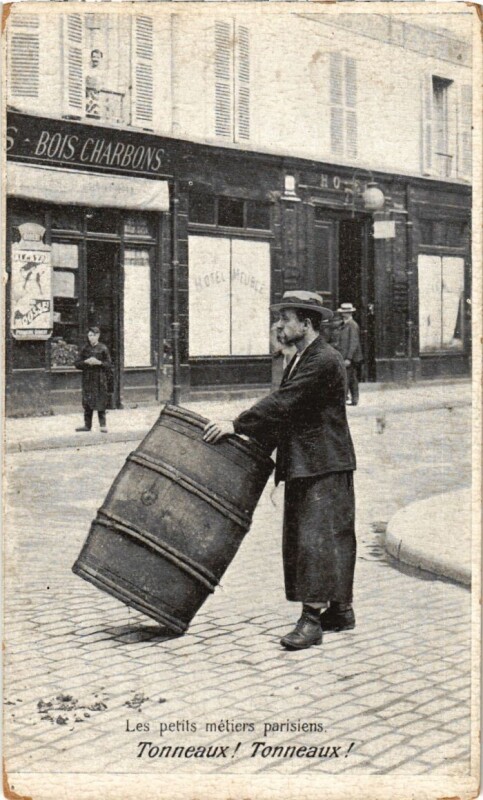 Carte postale ancienne Tonneaux ! Tonneaux !