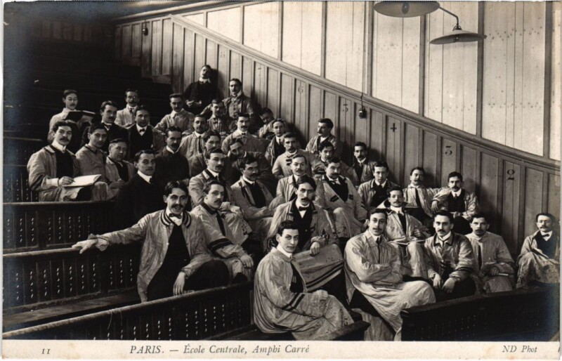 Carte postale ancienne Paris 3e Ecole Centrale Amphi Carre à Paris 3e