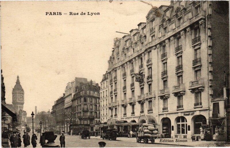 Carte postale ancienne Paris 12e Rue de Lyon à Paris 12e