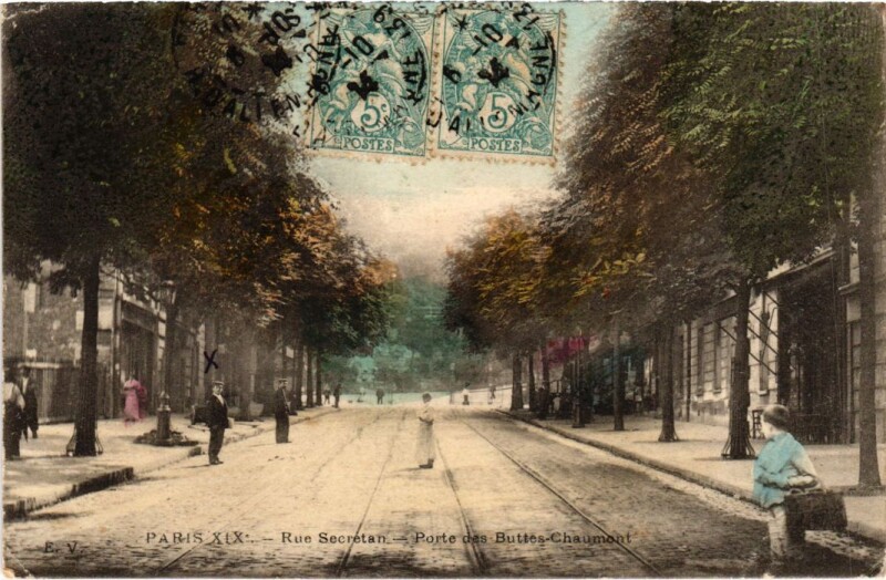 Carte postale ancienne Paris 19e Rue Secretan Porte des Buttes-Chaumont à Paris 19e
