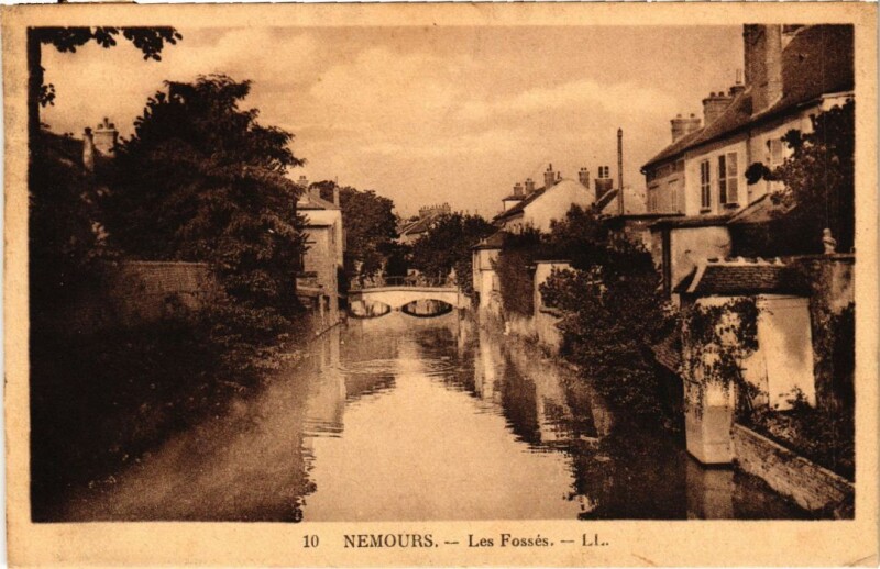 Carte postale ancienne Nemours Les Fosses à Nemours