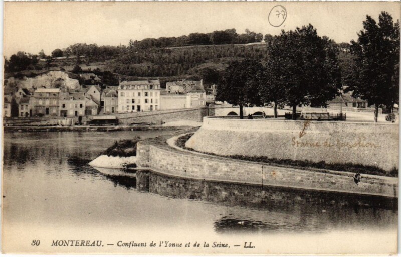 Carte postale ancienne Montereau Confluent de l'Yonne et de la Seine