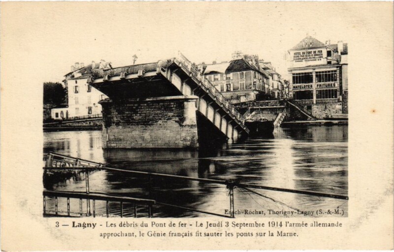 Carte postale ancienne Lagny-sur-Marne Les Debris du Pont de Fer à Lagny-sur-Marne