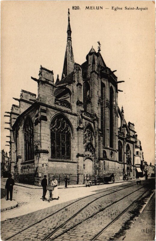 Carte postale ancienne Melun Eglise Saint-Aspait à Melun