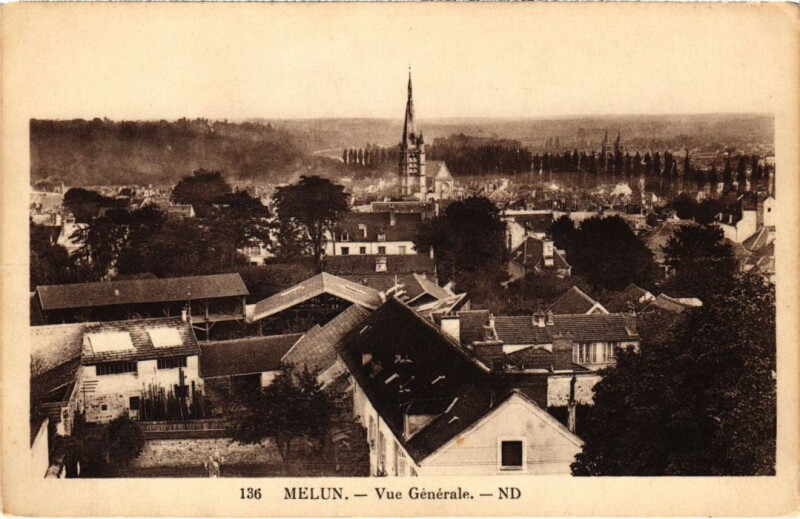 Carte postale ancienne Melun Vue Generale à Melun