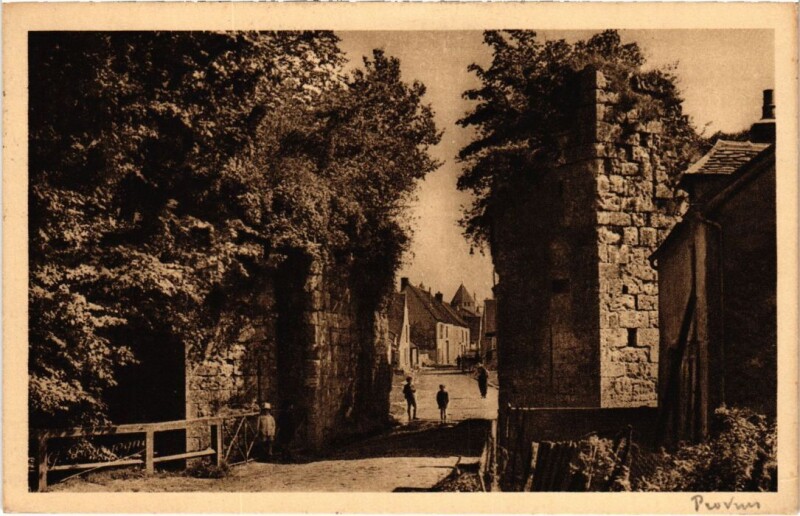 Carte postale ancienne Provins La Porte de Jouy - Anciennes Fortifications à Provins