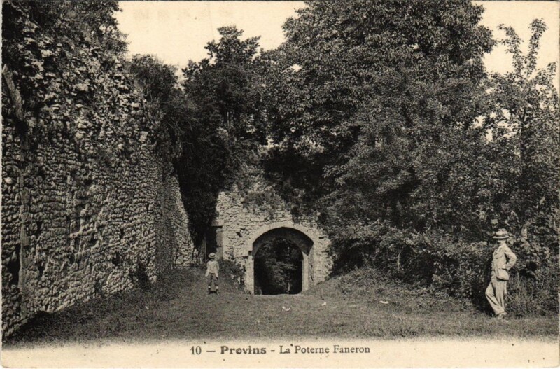 Carte postale ancienne Provins La Poterne Faneron à Provins