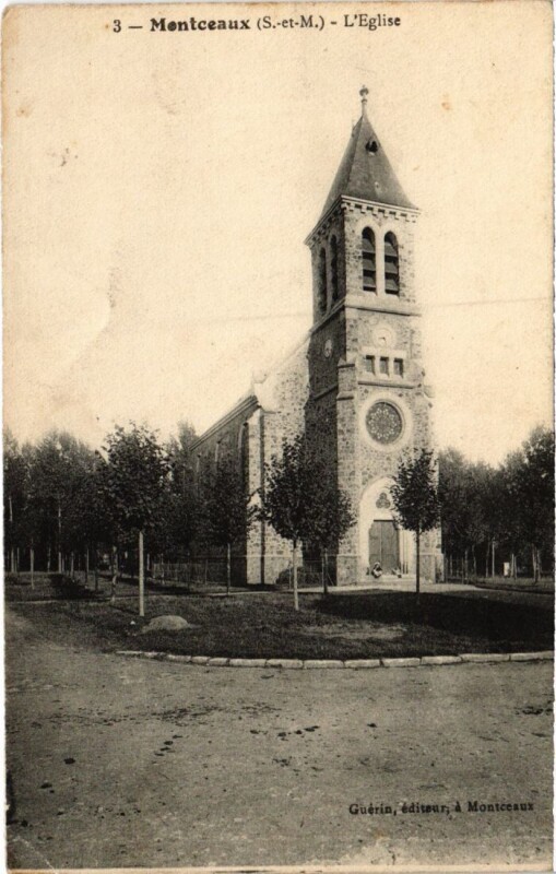 Carte postale ancienne Montceau Eglise