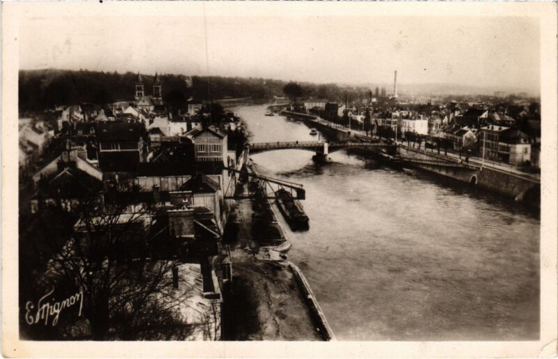 Carte postale ancienne Melun Panorama à Melun