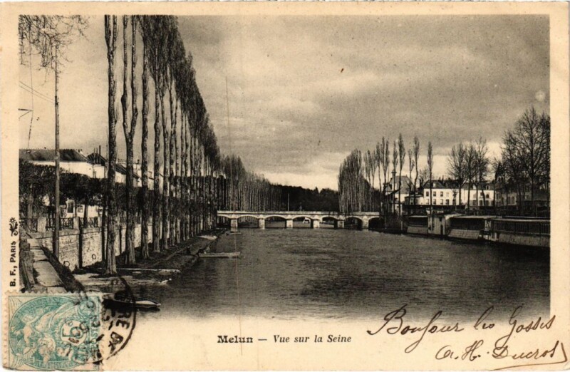 Carte postale ancienne Melun vue sur la seine à Melun