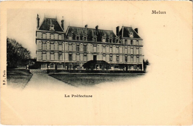 Carte postale ancienne Melun La Prefecture à Melun
