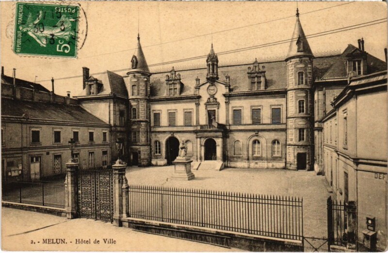 Carte postale ancienne Melun Hotel de Ville à Melun