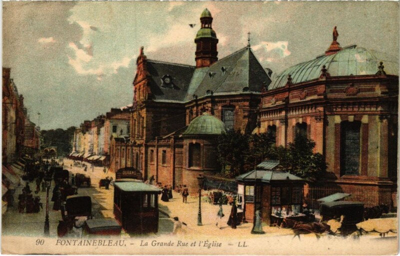 Carte postale ancienne Fontainebleau Grande Rue et Eglise à Fontainebleau