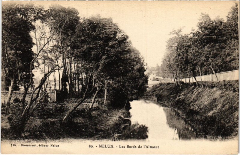 Carte postale ancienne Melun Les Bords de l'Almont à Melun