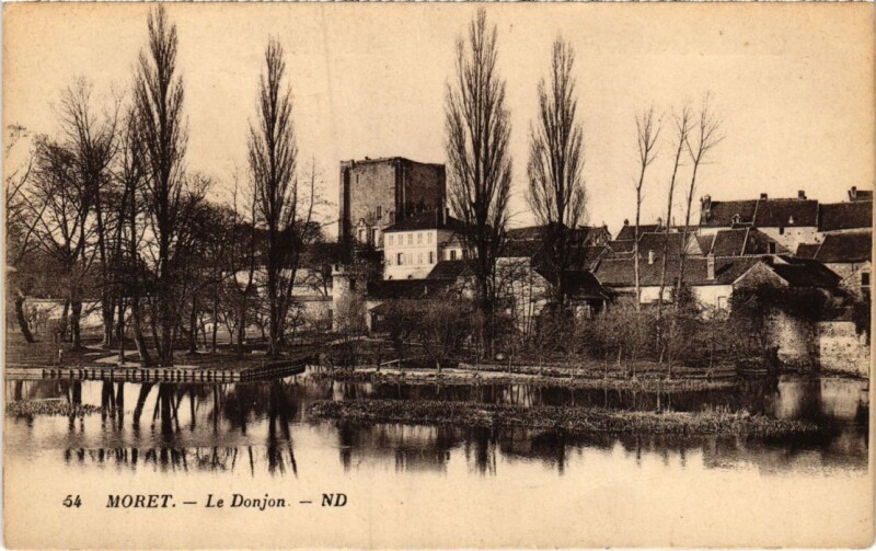 Carte postale ancienne Moret Le Donjon