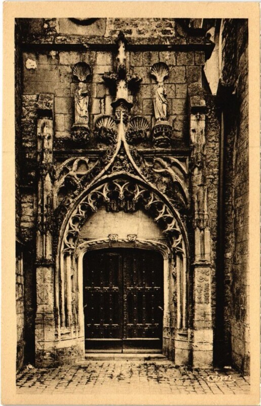 Carte postale ancienne Provins Portail de l'Eglise Sainte-Croix à Provins