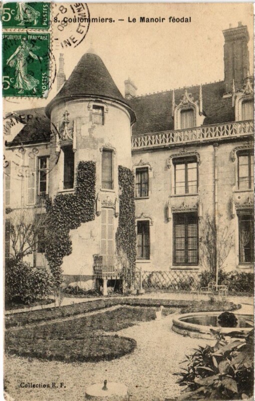 Carte postale ancienne Coulommiers Le Manoir feodal à Coulommiers