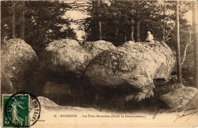 Carte postale ancienne Barbizon Les Trois Mausolees à Barbizon