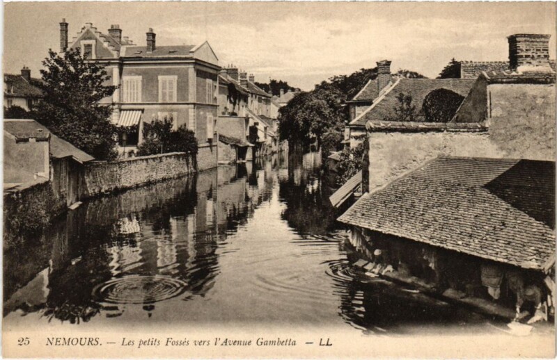 Carte postale ancienne Nemours Les Petits Fosses à Nemours
