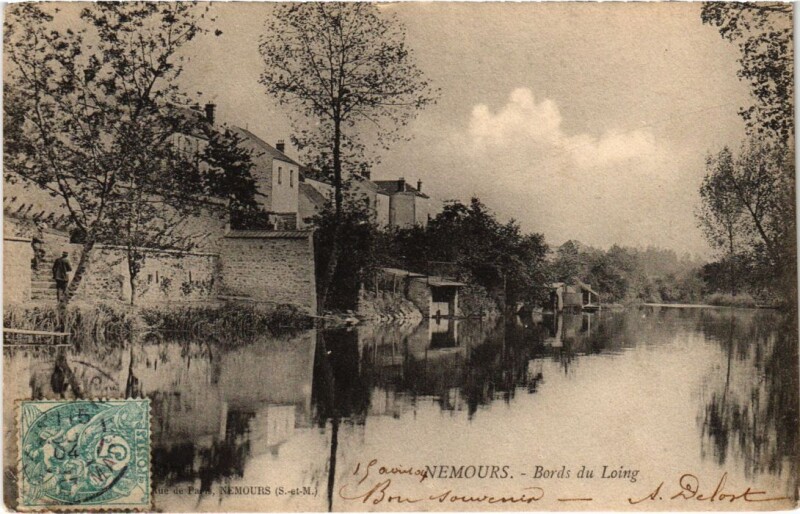 Carte postale ancienne Nemours Bords du Loing à Nemours